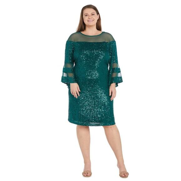 NWT R & M Richards Short Emerald Sequin Dress with Bell Sleeves - Plus size 22W - Picture 1 of 3